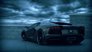 Experience The Cool And Sporty Design Of A Lamborghini Wallpaper