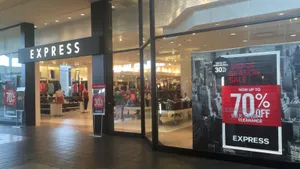 Express Train In Motion Wallpaper