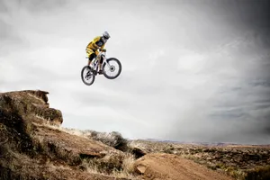 Extreme Cycling Rock Jump Wallpaper