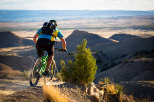Extreme Sports Downhill Mountain Biking Wallpaper