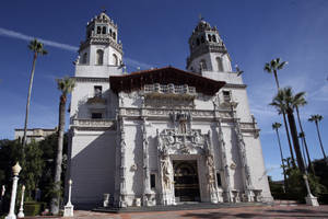 Facade Of The Hearst Castle Wallpaper