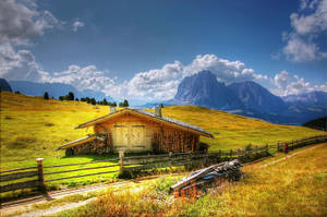 Fall Farm Wooden Barn Open Field Wallpaper