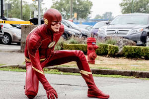 Fast Hero The Flash Kneeling Wallpaper