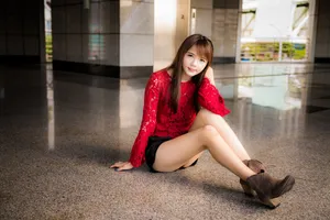 Female Mall Thighs Rest Wallpaper