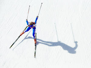 Female Ski Player At Winter Olympics Wallpaper