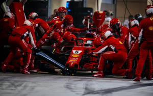 Ferrari F1 2018 Pit Stop Wallpaper