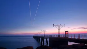 Find Yourself Beneath An Endless Sky At The Beautiful Hd Beach. Wallpaper