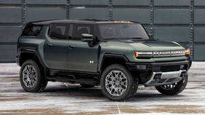 Five-seater Hummer Suv Wallpaper