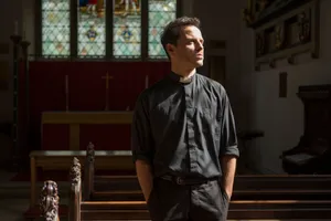 Fleabag The Priest In Church Wallpaper