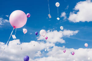 Floating Balloons In Sky Wallpaper