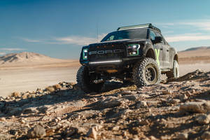 Ford Raptor In Desert Wallpaper