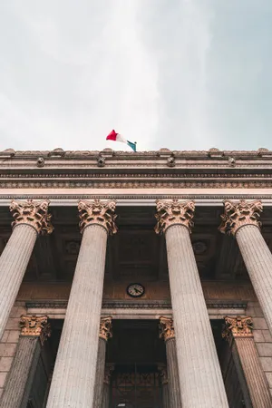 France Iphone Image Of Palais De Justice Wallpaper