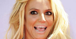 Funny Face Of Britney Spears Wallpaper