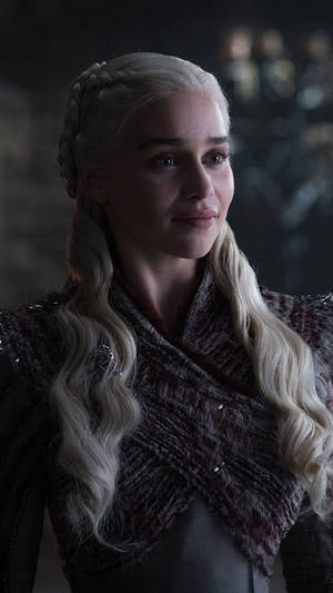 Game Of Thrones Season 8 Smiling Daenerys Wallpaper