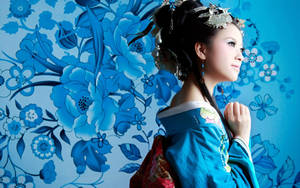 Geisha Blue Kimono Wallpaper