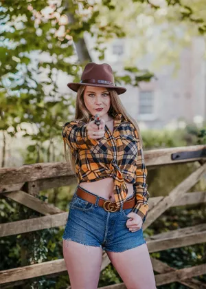 Gentle Country Life Wallpaper