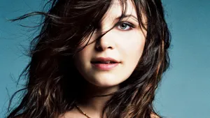 Ginnifer Goodwin Shining In Elegance Wallpaper