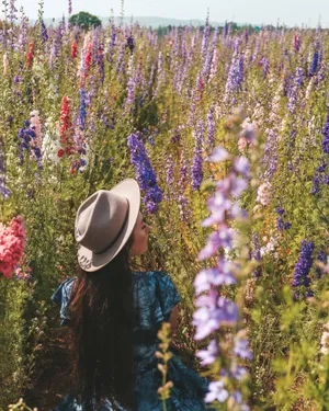 Girl Real Floral Garden Wallpaper