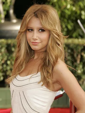 Glamorous Ashley Tisdale Wallpaper