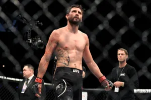 Glorifying Ufc Fighter Carlos Condit Wallpaper