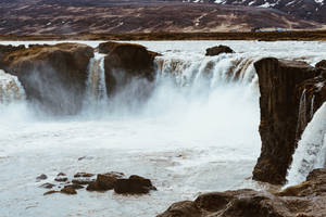 Goðafoss Waterfall Nature Scenery Wallpaper