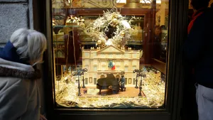 Gold Aesthetic Model Of La Scala Opera House Wallpaper