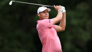 Golfer Nick Watney Mid Swing Wallpaper