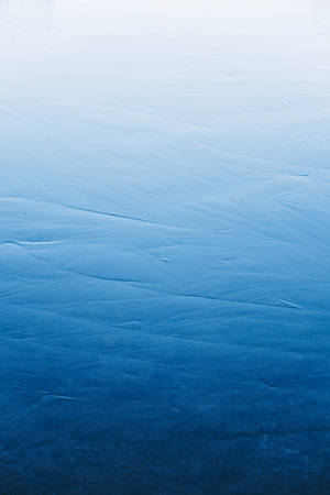 Gradient Blue Sea Surface Wallpaper
