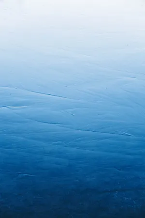 Gradient Blue Sea Surface Wallpaper