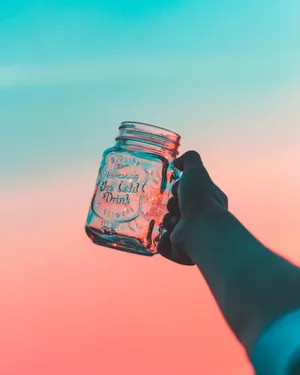 Gradient Sky Jar Wallpaper