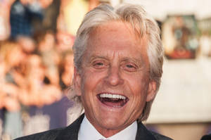 Grand American Actor Michael Douglas Wallpaper