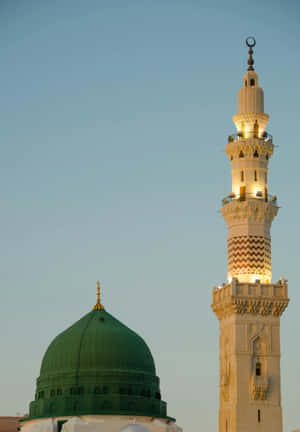 Green Dome And Minaret_ Madina Wallpaper