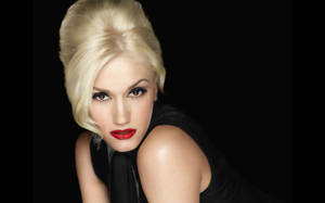 Gwen Stefani All In Black Wallpaper