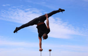 Gymnastics One-arm Handstand Wallpaper