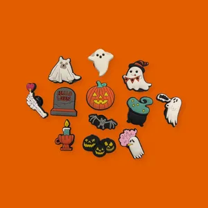 Halloween Pins Set Wallpaper