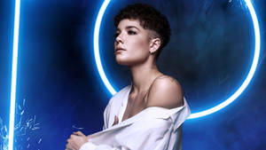 Halsey Curly Boy Cut Wallpaper