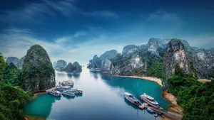 Hanoi's World's Famous Halong Bay Wallpaper