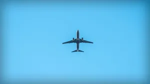 Hd Plane Flying Overhead Wallpaper