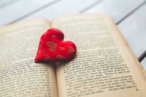 Heart On A Book Wallpaper