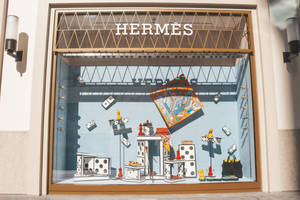 Hermes Dominos Window Display Wallpaper