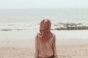 Hijab Girl On Beach Wallpaper