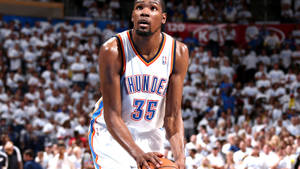 Holding A Ball Kevin Durant Cool Wallpaper