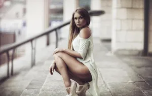 Hot White Girl Wallpaper