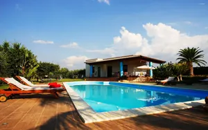 House Swimming Pool Wallpaper