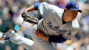 Hyun Jin Ryu Leaning Forward Wallpaper