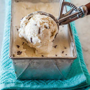 Ice Cream And Ice Cream Scooper Wallpaper