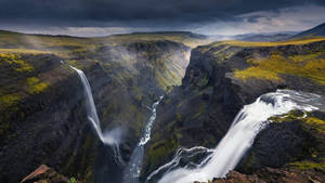 Iceland Mountain Falls Wallpaper