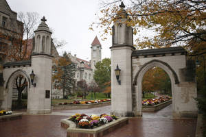 Iconic Sample Gates At Indiana University Bloomington Wallpaper