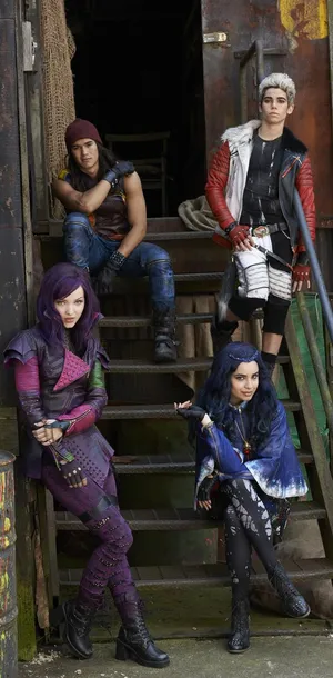 Image Disney Descendants Cast Ready For A New Adventure Wallpaper