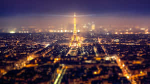 Image Illuminated Eiffel Tower In Paris At Night Wallpaper
